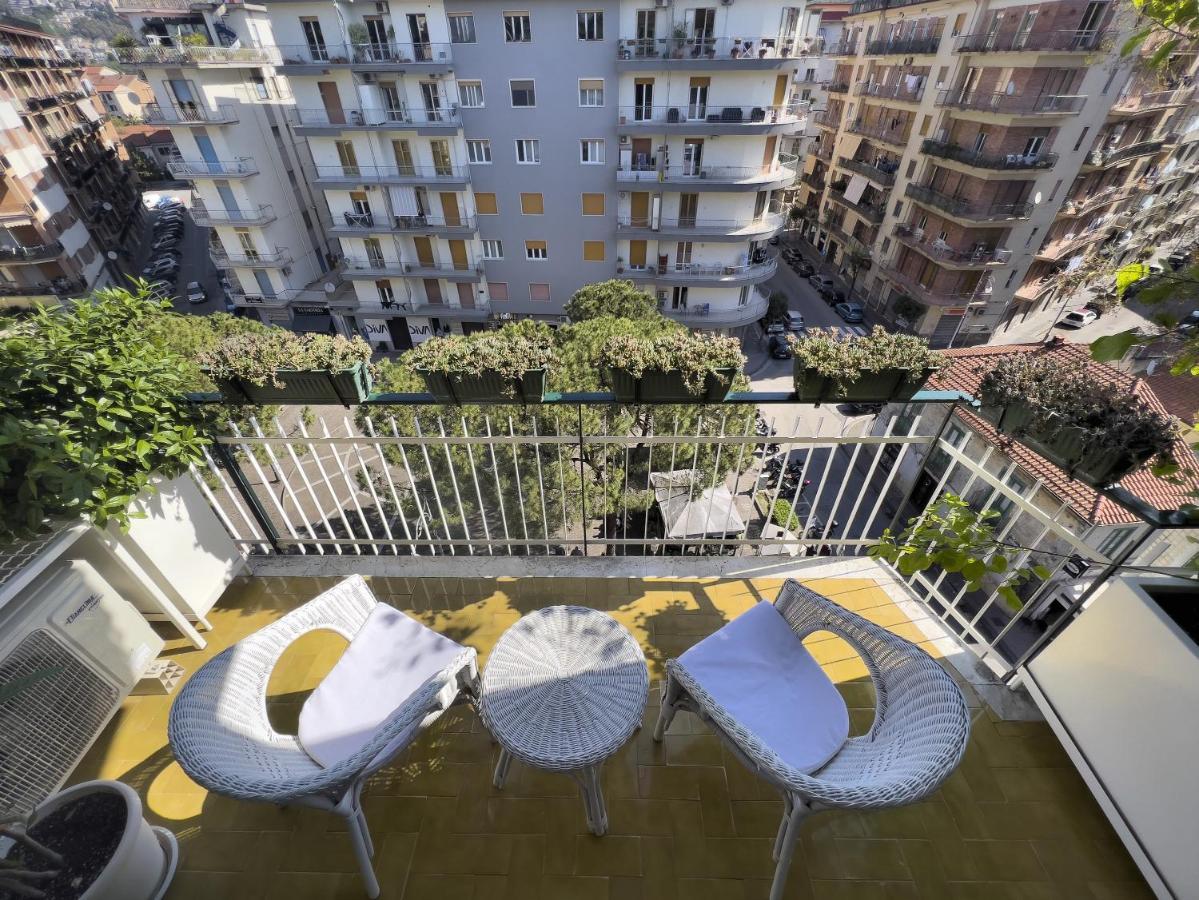 Casa Nina Deluxe Bed and Breakfast Salerno Buitenkant foto