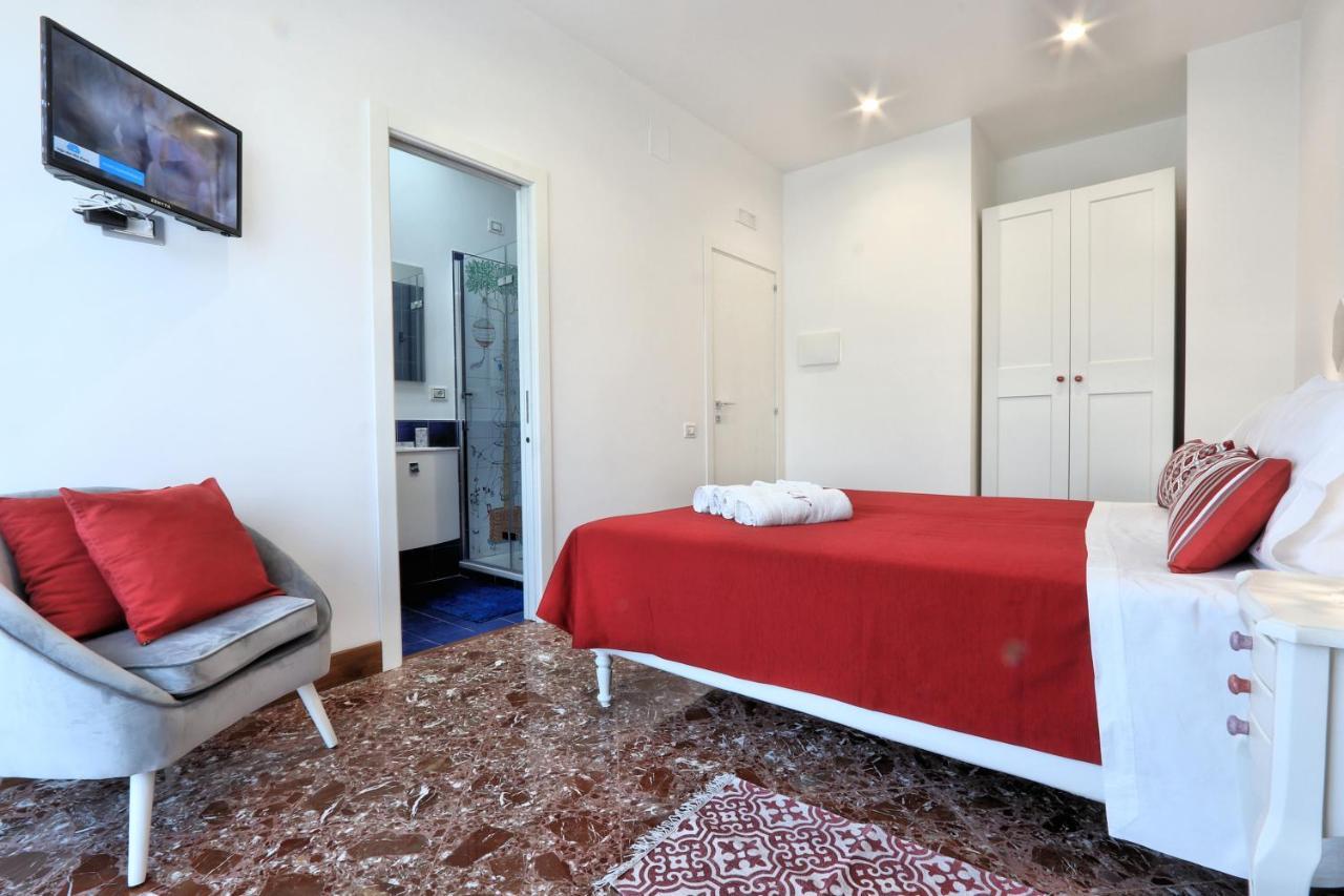 Casa Nina Deluxe Bed and Breakfast Salerno Buitenkant foto