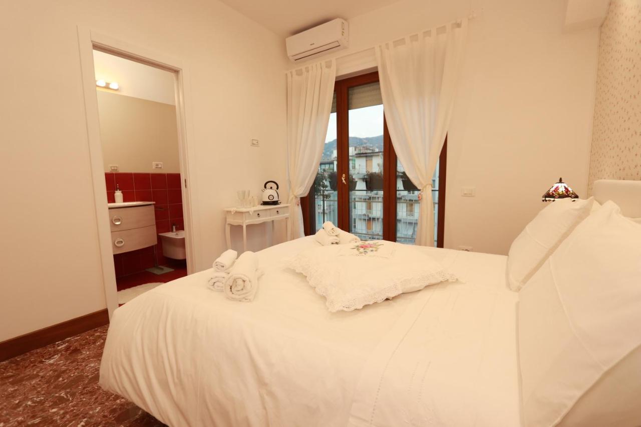 Casa Nina Deluxe Bed and Breakfast Salerno Buitenkant foto